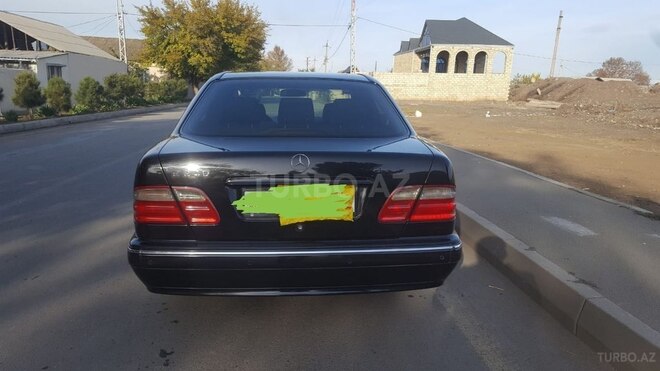 Mercedes E 240 1999, 279,876 km - 2.4 l - Gəncə
