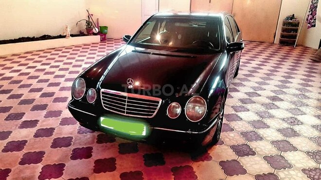 Mercedes E 240 1999, 279,876 km - 2.4 l - Gəncə