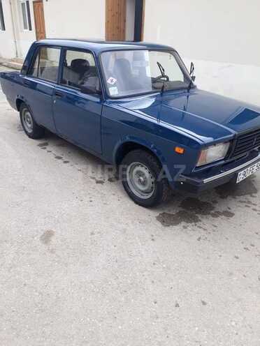 LADA (VAZ) 2107 2009, 352,000 km - 1.6 l - Salyan