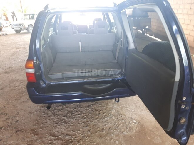 Suzuki  2001, 150,000 km - 2.7 л - Saatlı