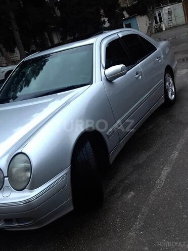 Mercedes E 280 2001, 240,000 km - 2.8 л - Bakı