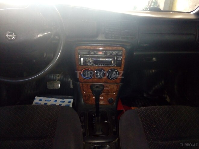 Opel Vectra 1996, 300,000 km - 2.0 l - Gəncə