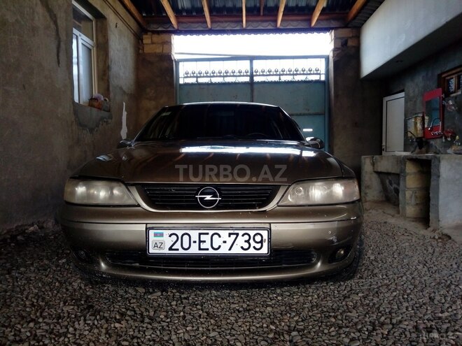 Opel Vectra 1996, 300,000 km - 2.0 l - Gəncə