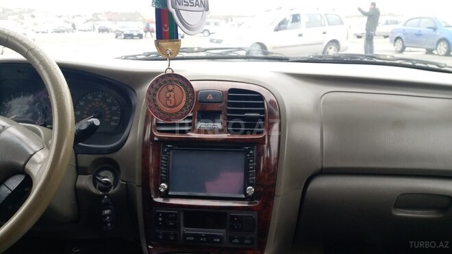 Hyundai Sonata 2002, 219,000 km - 2.7 l - 