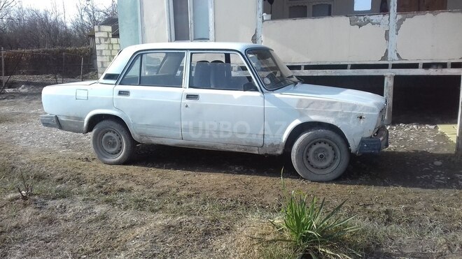 LADA (VAZ) 2107 2005, 276,000 km - 1.6 л - Ucar