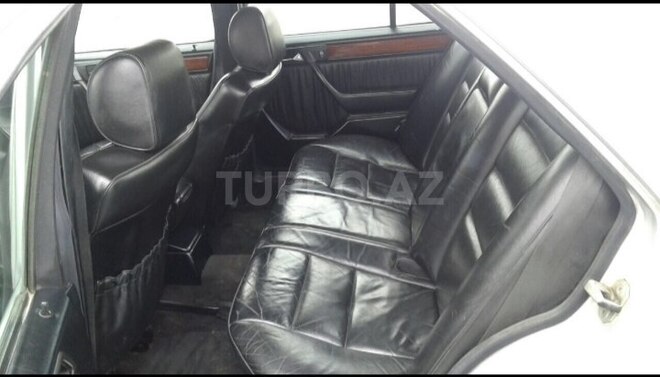 Mercedes E 320 1995, 245,000 km - 3.2 l - Bakı