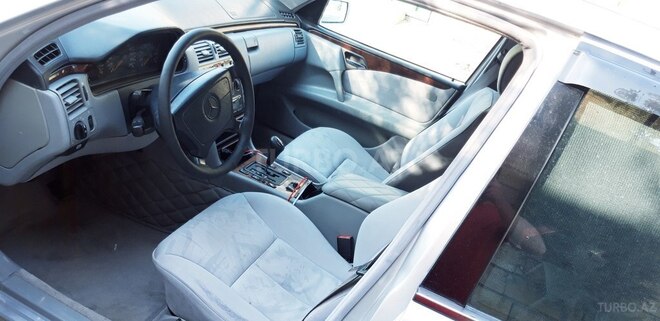 Mercedes E 200 1998, 231,000 km - 2.0 l - Bakı