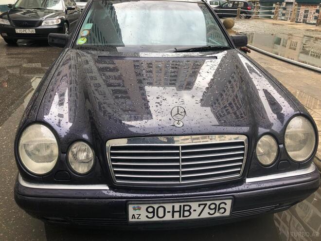 Mercedes E 220 1999, 371,188 km - 2.2 л - Bakı