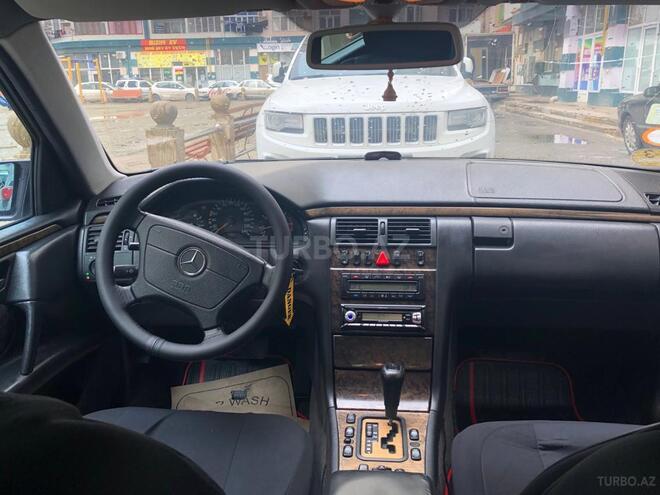 Mercedes E 220 1999, 371,188 km - 2.2 л - Bakı