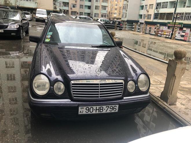 Mercedes E 220 1999, 371,188 km - 2.2 л - Bakı
