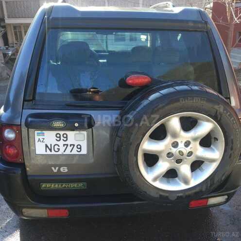 Land Rover Freelander 2002, 288,000 km - 2.5 l - Qax