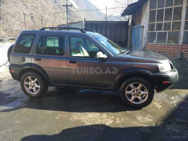 Land Rover Freelander 2002, 288,000 km - 2.5 l - Qax