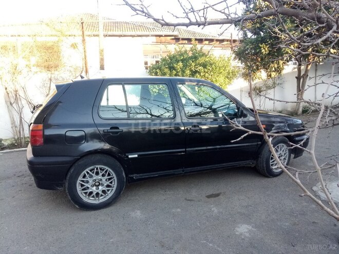 Volkswagen Golf 1994, 155,873 km - 2.0 л - Bərdə