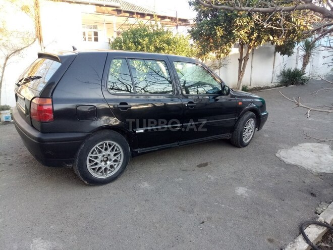 Volkswagen Golf 1994, 155,873 km - 2.0 л - Bərdə