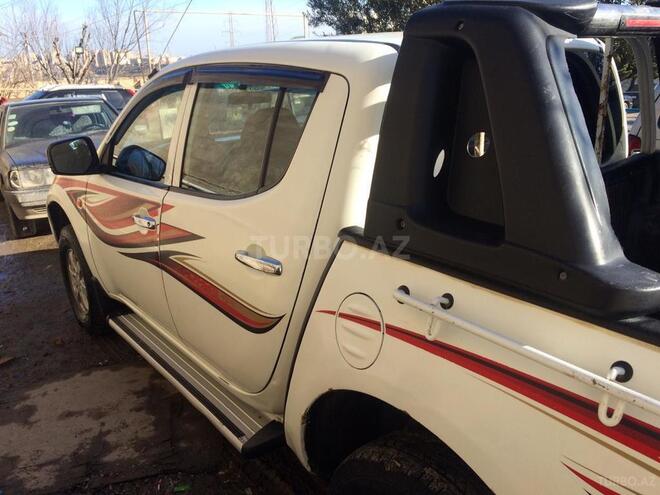 Mitsubishi L200 2008, 242,000 km - 2.5 l - Bakı