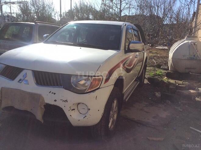 Mitsubishi L200 2008, 242,000 km - 2.5 l - Bakı