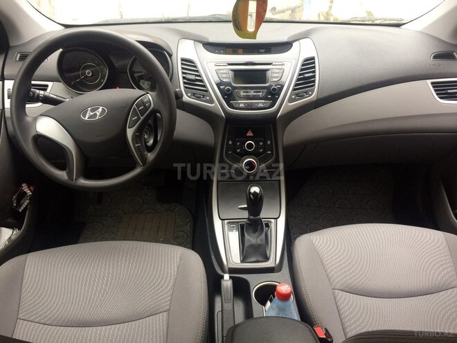 Hyundai Elantra 2015, 73,000 km - 1.8 l - Bakı