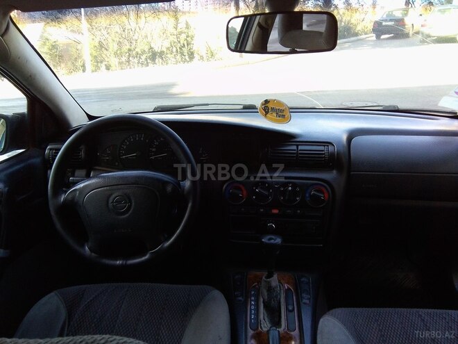 Opel Omega 1994, 235,860 km - 2.0 l - Bakı