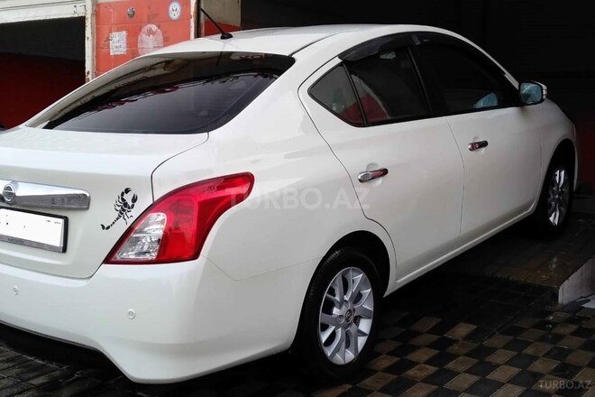 Nissan Sunny 2015, 75,000 km - 1.5 l - Bakı