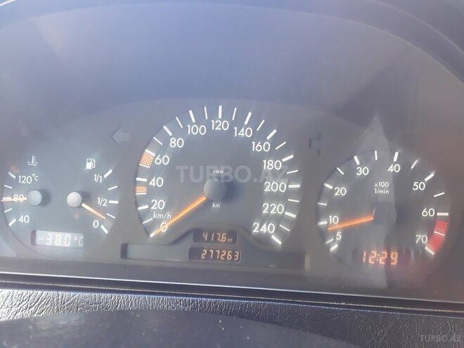 Mercedes C 180 1997, 277,000 km - 1.8 л - Şirvan