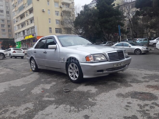 Mercedes C 220 1998, 273,000 km - 2.2 l - Bakı