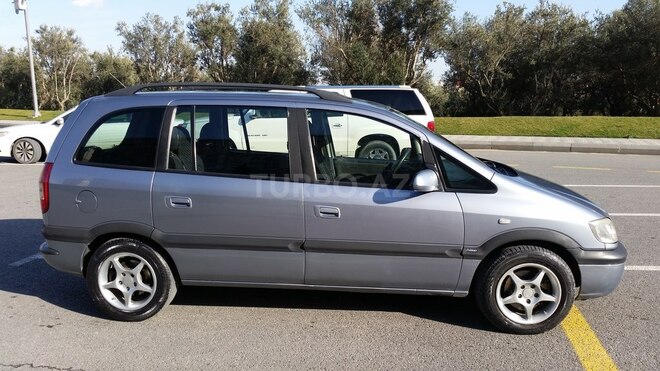 Opel Zafira 2003, 247,000 km - 2.0 l - Bakı