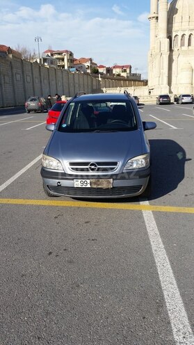 Opel Zafira 2003, 247,000 km - 2.0 l - Bakı