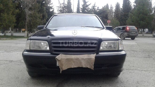 Mercedes C 220 2000, 235,268 km - 2.2 l - Bakı