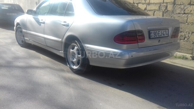 Mercedes E 240 2000, 250,642 km - 2.4 l - Bakı
