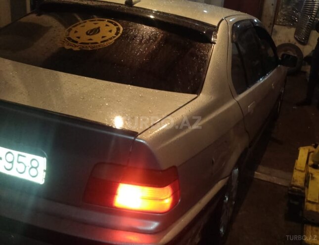 BMW 318 1991, 340,000 km - 1.8 l - Bakı