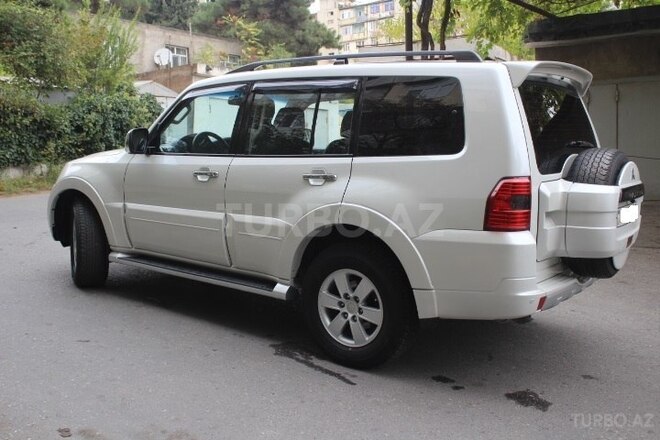 Mitsubishi Pajero 2008, 157,000 km - 3.0 l - Bakı
