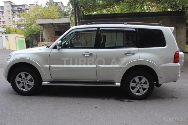 Mitsubishi Pajero 2008, 157,000 km - 3.0 l - Bakı