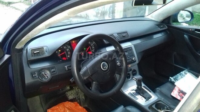 Volkswagen Passat 2005, 193,000 km - 2.0 l - Bakı