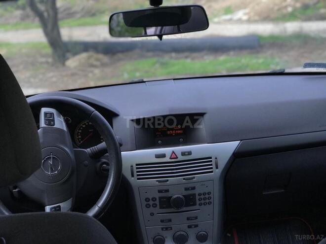 Opel Astra 2010, 250,000 km - 1.3 l - Bakı