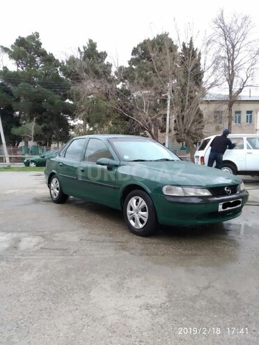 Opel Vectra 1997, 190,000 km - 1.8 l - Sumqayıt