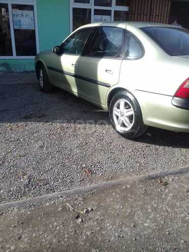 Opel Vectra 1996, 2,563,321 km - 2.0 l - Oğuz