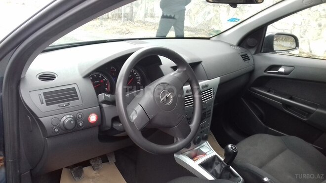 Opel Astra 2009, 172,000 km - 1.4 л - İsmayıllı