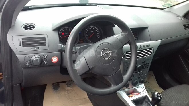 Opel Astra 2009, 172,000 km - 1.4 л - İsmayıllı