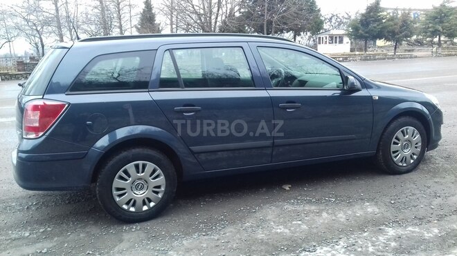 Opel Astra 2009, 172,000 km - 1.4 л - İsmayıllı