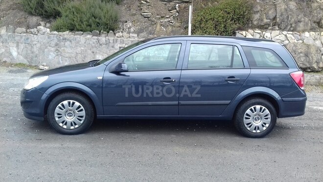 Opel Astra 2009, 172,000 km - 1.4 л - İsmayıllı