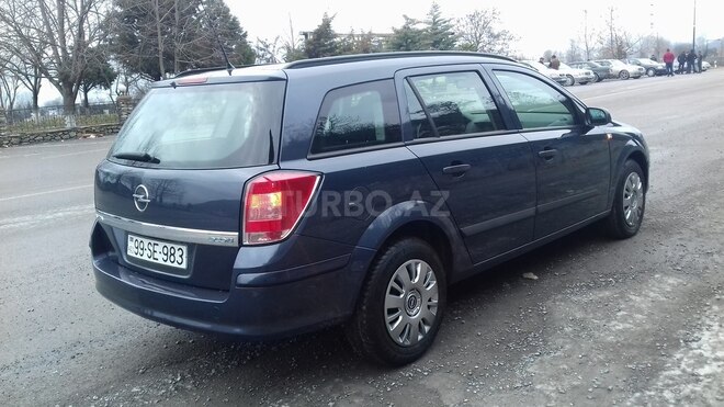 Opel Astra 2009, 172,000 km - 1.4 л - İsmayıllı