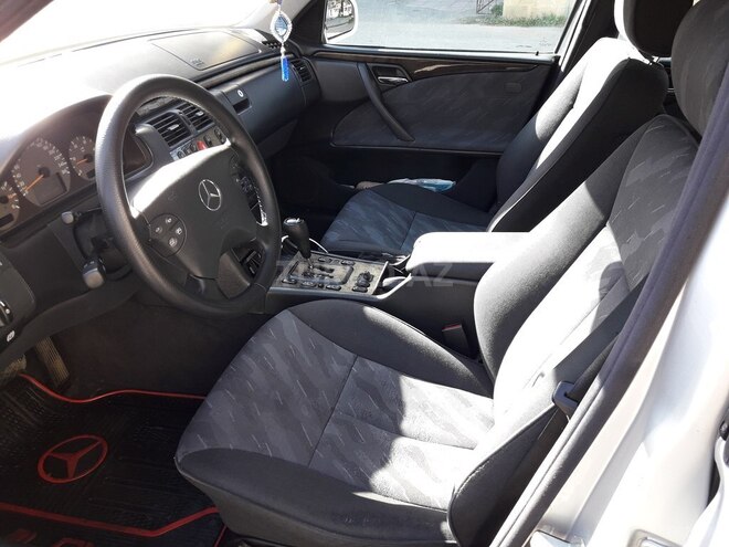 Mercedes E 270 2000, 241,500 km - 2.7 l - Bakı