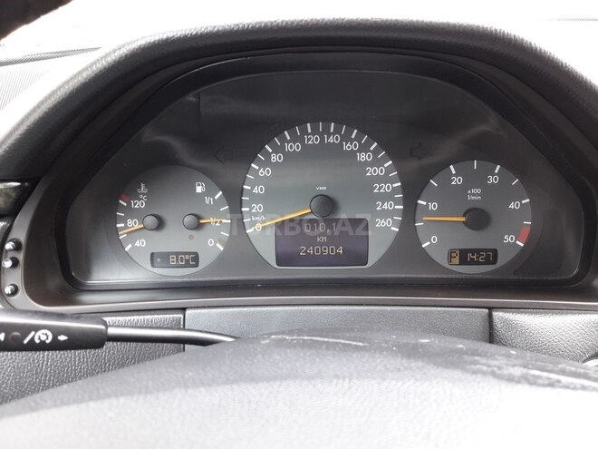 Mercedes E 270 2000, 241,500 km - 2.7 l - Bakı