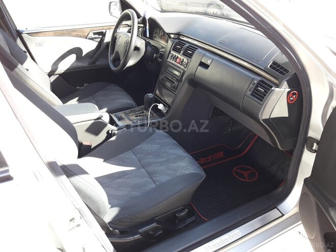 Mercedes E 270 2000, 241,500 km - 2.7 l - Bakı