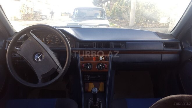 Mercedes E 250 1990, 600,000 km - 2.5 l - Şirvan
