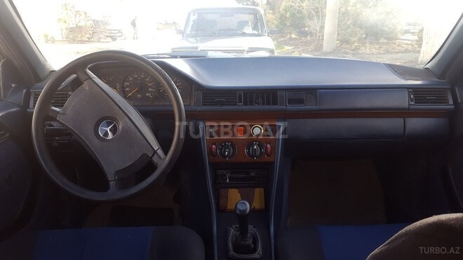 Mercedes E 250 1990, 600,000 km - 2.5 l - Şirvan