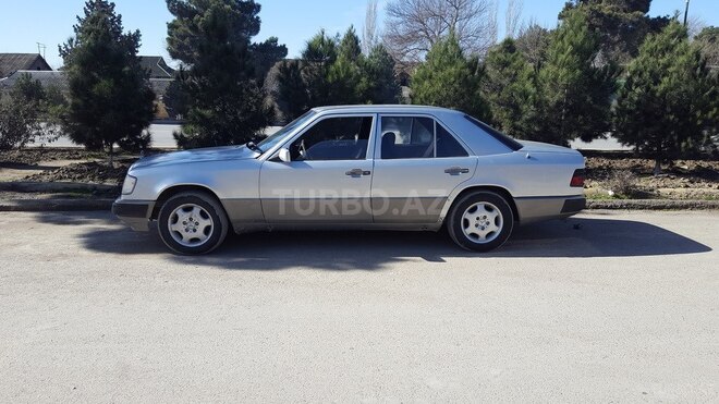 Mercedes E 250 1990, 600,000 km - 2.5 l - Şirvan