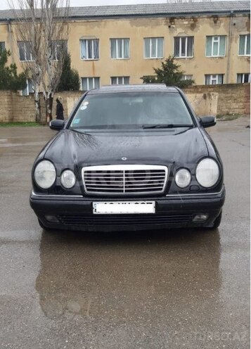 Mercedes E 240 1999, 227,350 km - 2.4 l - Sumqayıt