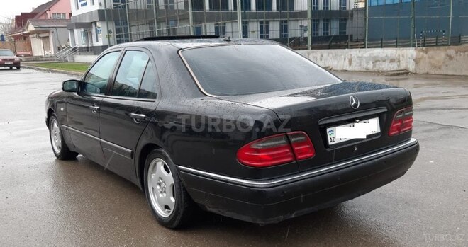 Mercedes E 240 1999, 227,350 km - 2.4 l - Sumqayıt