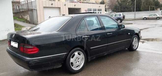 Mercedes E 240 1999, 227,350 km - 2.4 l - Sumqayıt